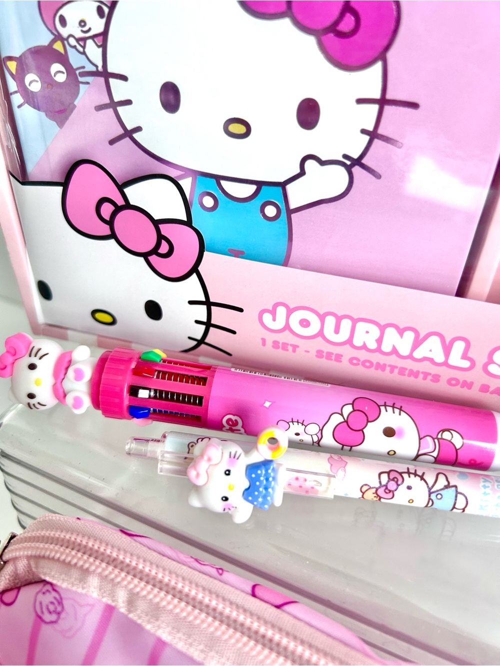 💖(HK387) Hello Kitty Adorable 7-Piece Stationery Bundle! - Picture 9 of 10